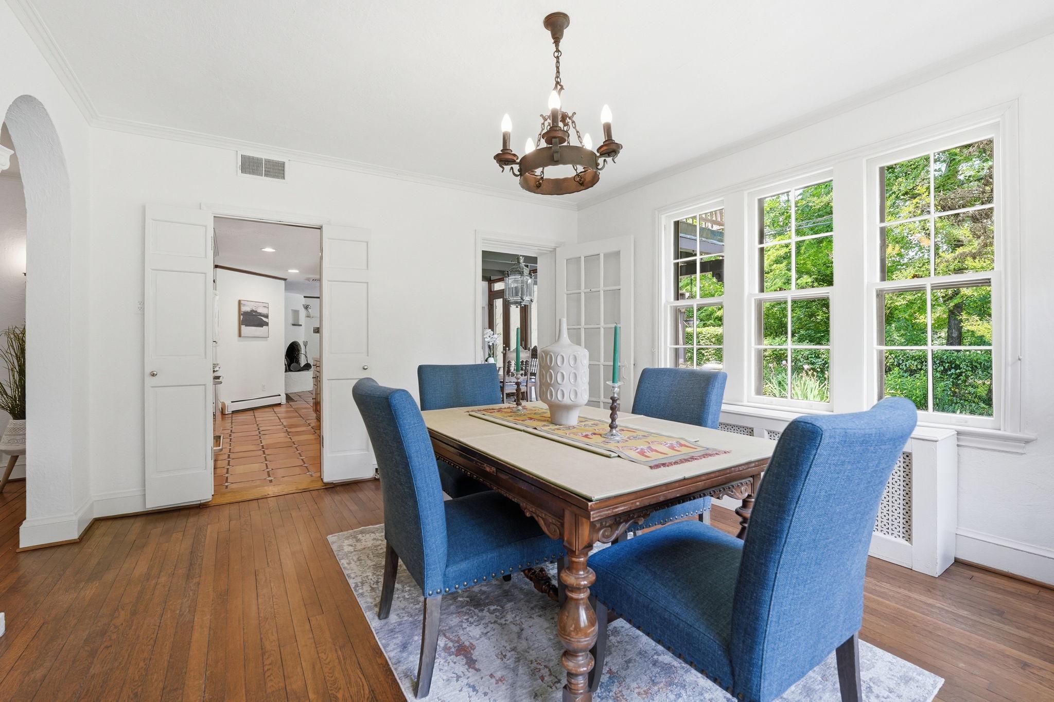 CHEVY CHASE VILLAGE - Residential