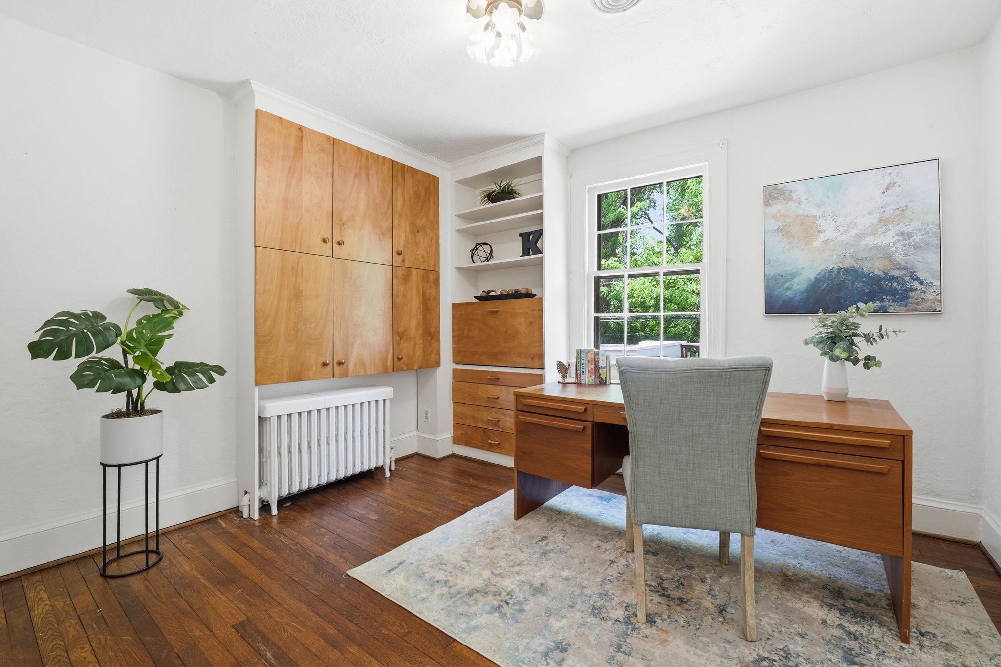 CHEVY CHASE VILLAGE - Residential