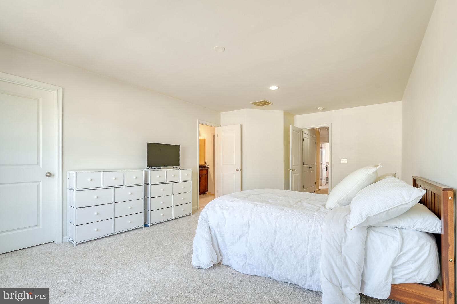 BRAMBLETON LANDBAY 3 - Residential