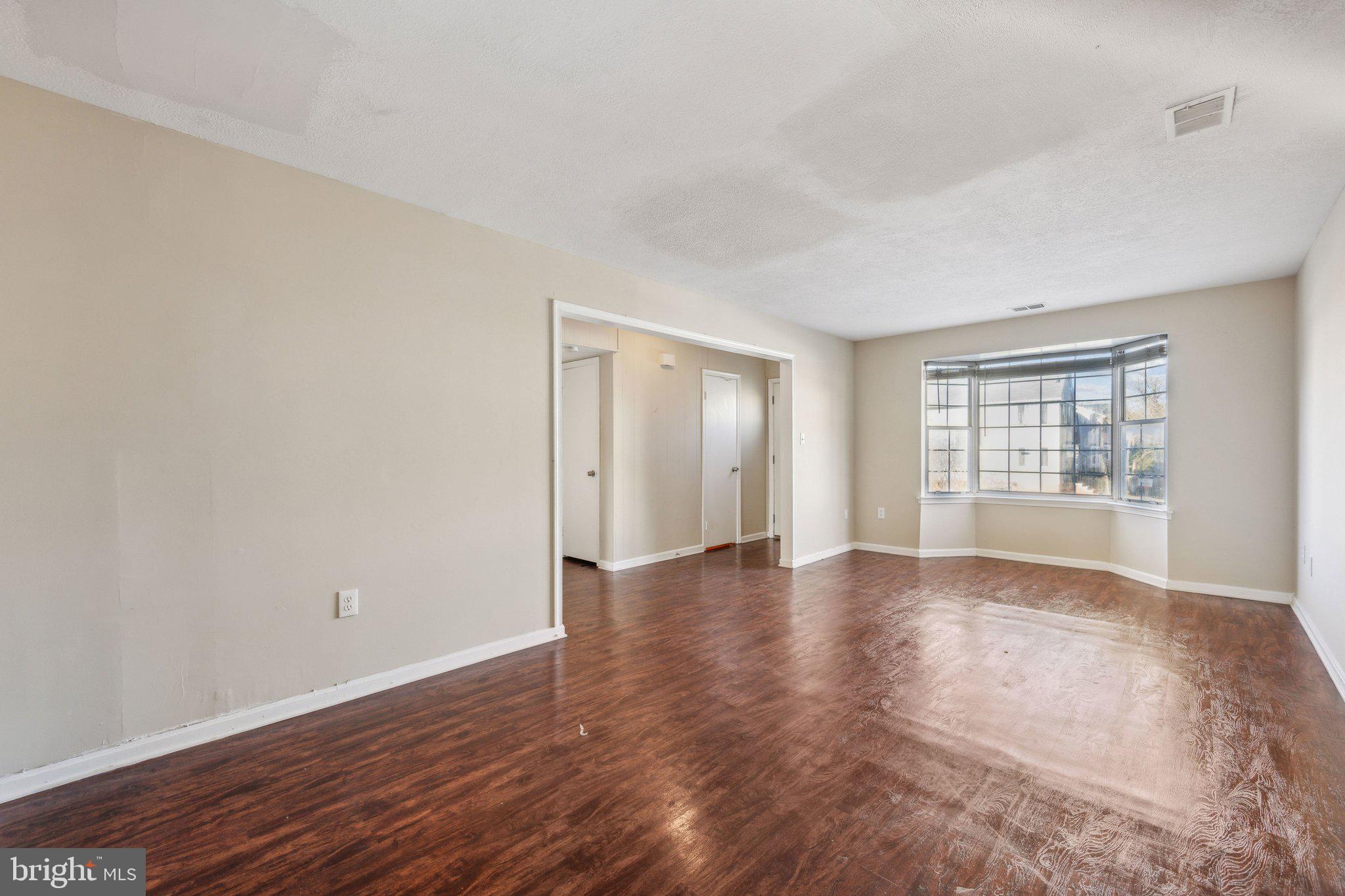 ARBORY CONDO PHASE SIX-R - Residential