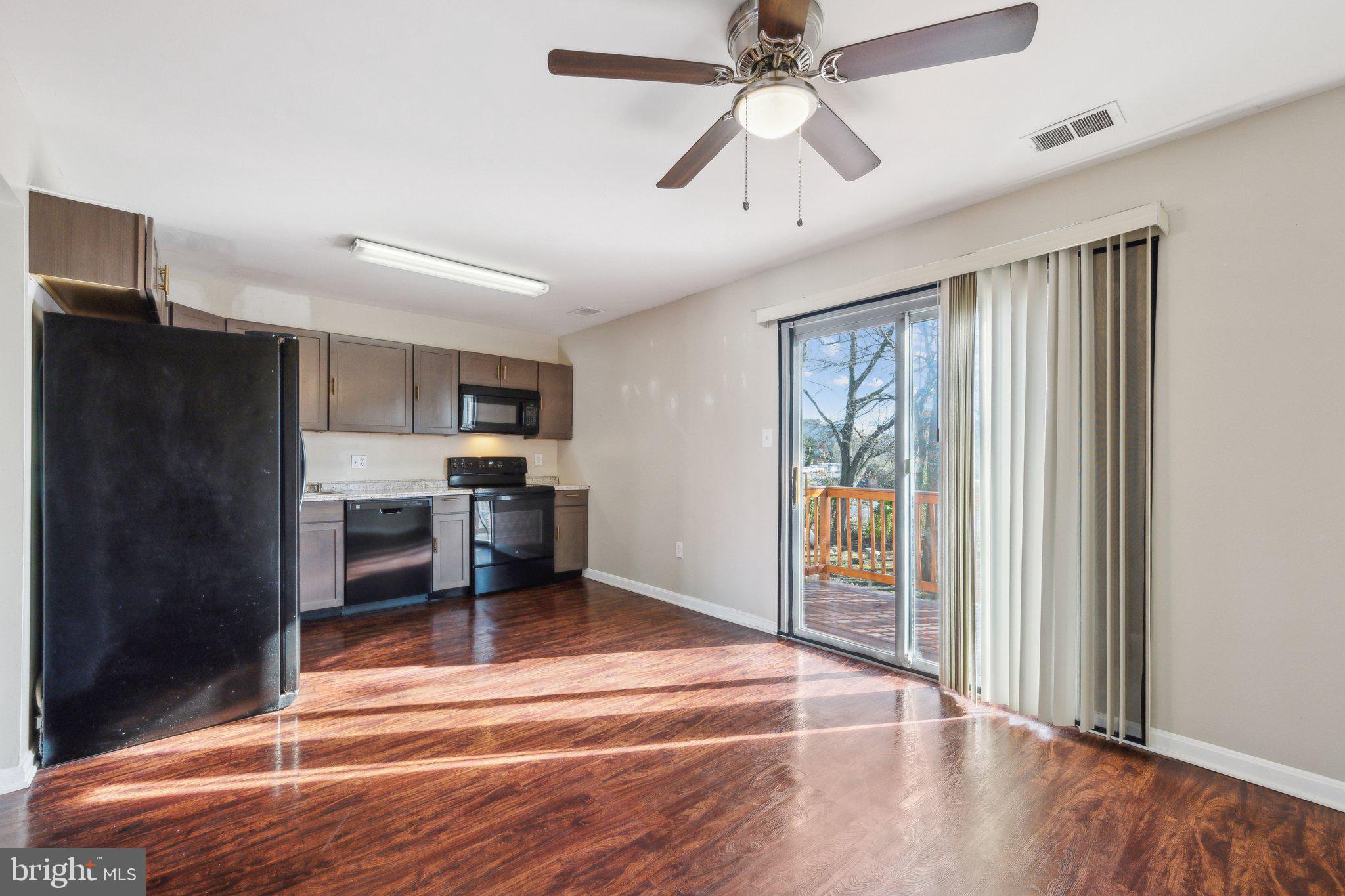 ARBORY CONDO PHASE SIX-R - Residential