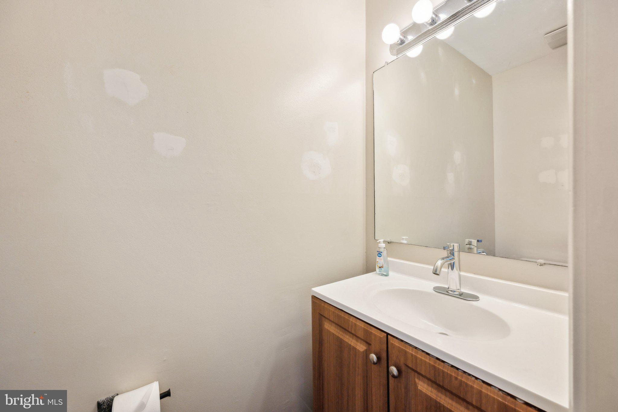 ARBORY CONDO PHASE SIX-R - Residential