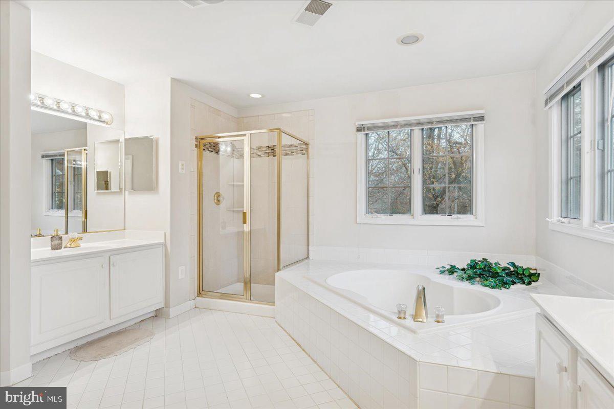 RUNNYMEDE MANOR - Residential