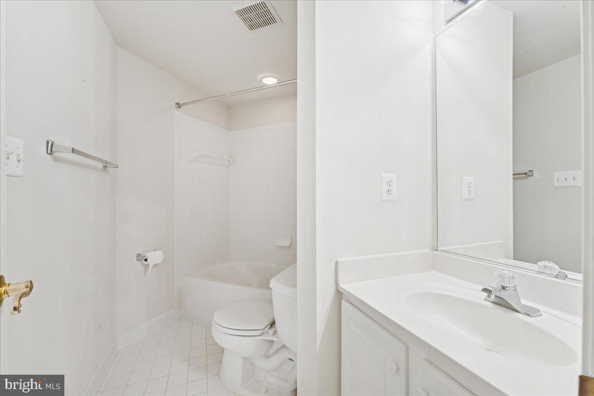 RUNNYMEDE MANOR - Residential