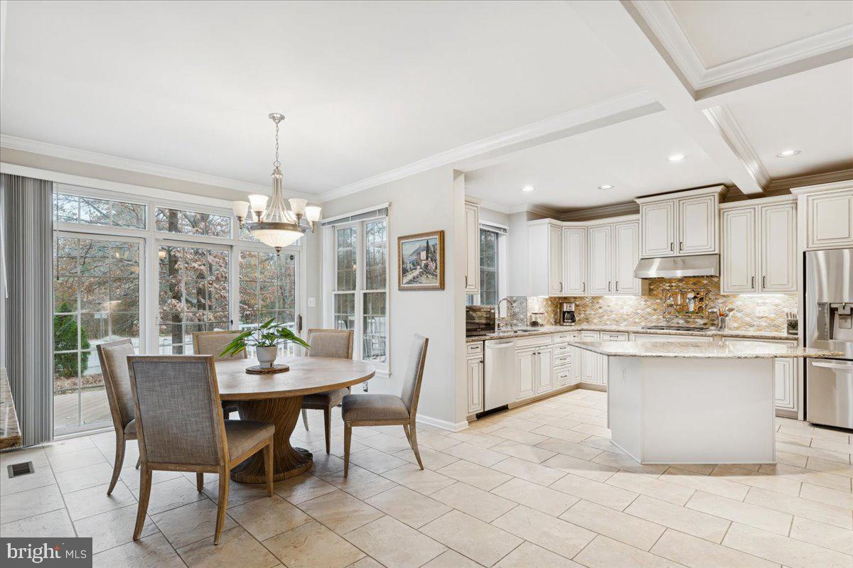 RUNNYMEDE MANOR - Residential