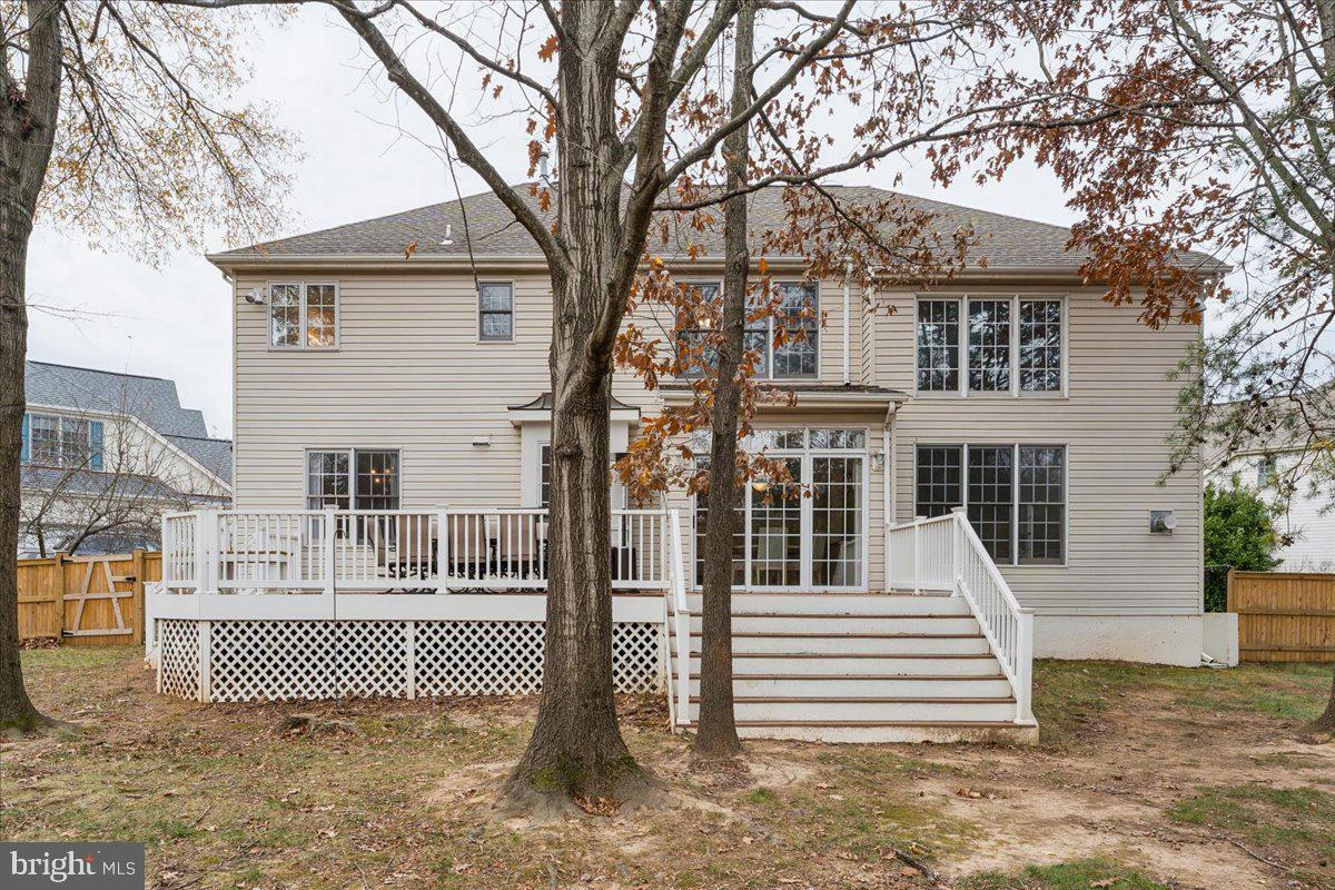 RUNNYMEDE MANOR - Residential