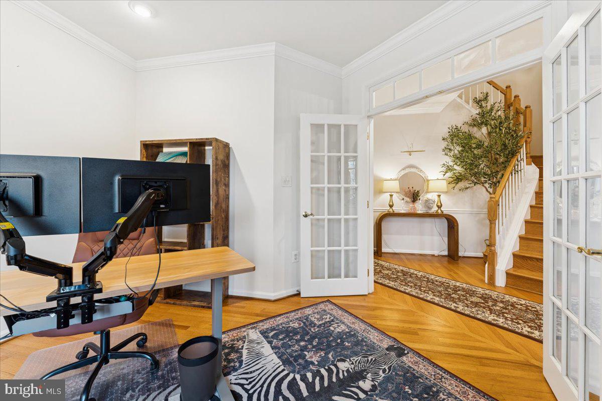 RUNNYMEDE MANOR - Residential