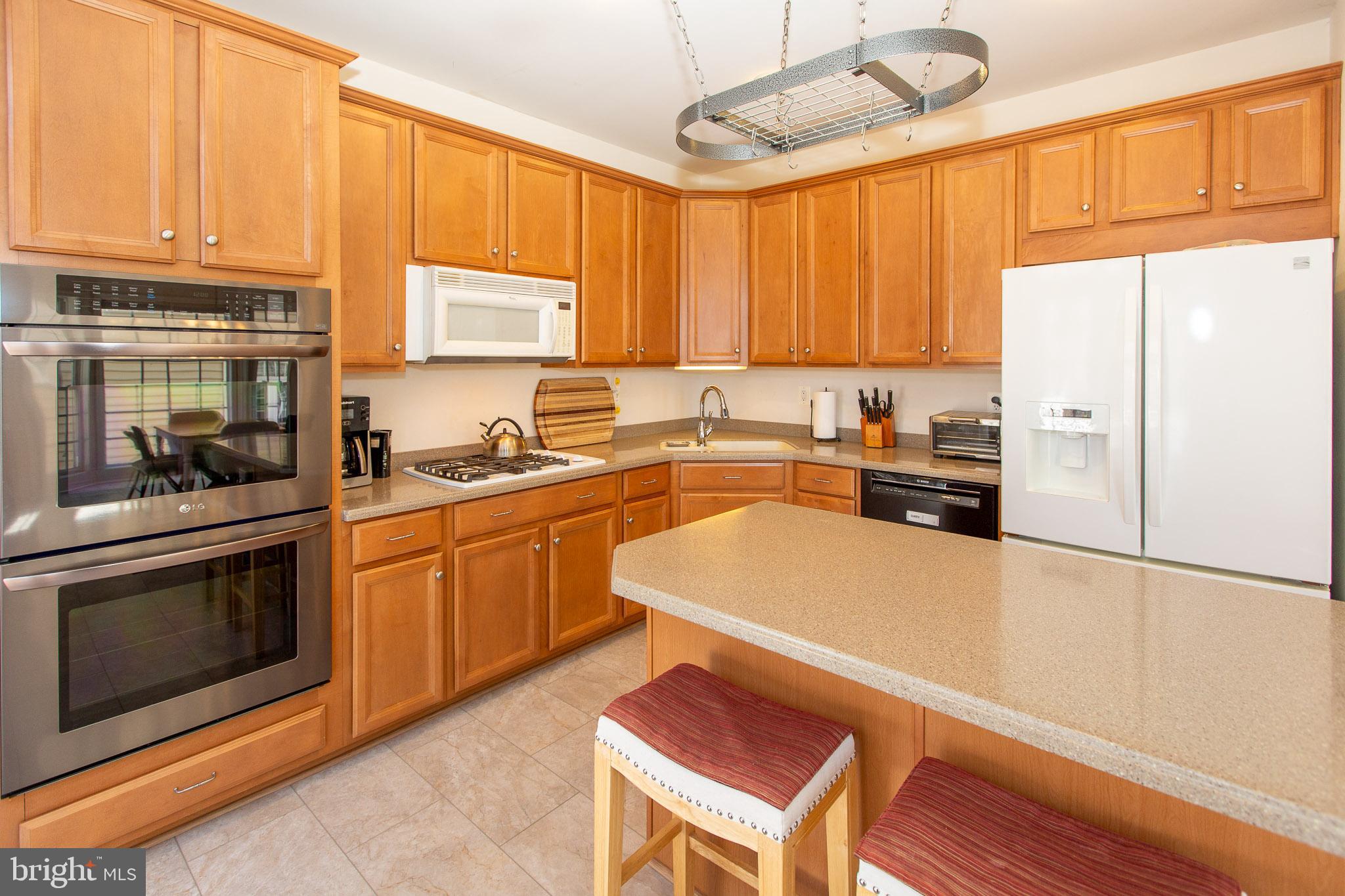 NORTHRIDGE VILLAGE - Residential