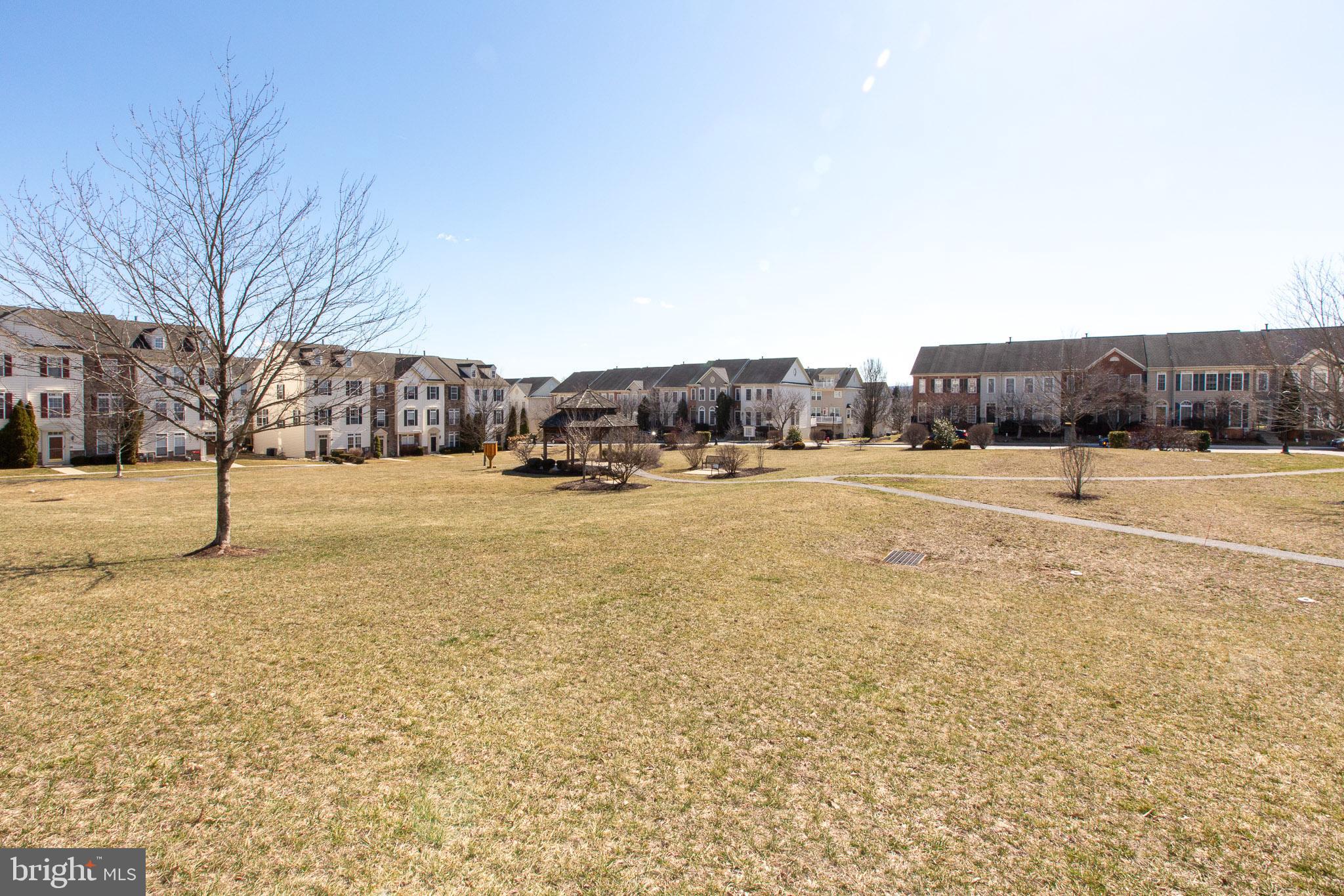 NORTHRIDGE VILLAGE - Residential