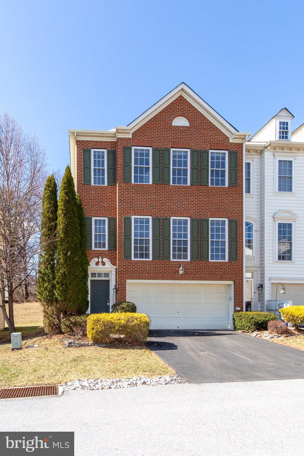 NORTHRIDGE VILLAGE - Residential