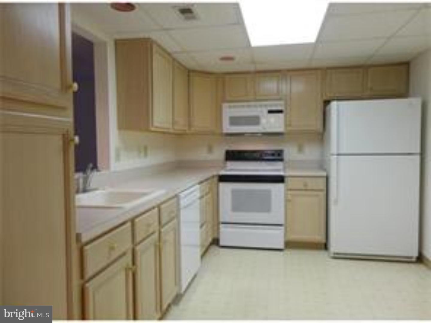 CENTENNIAL STATION - Residential Lease