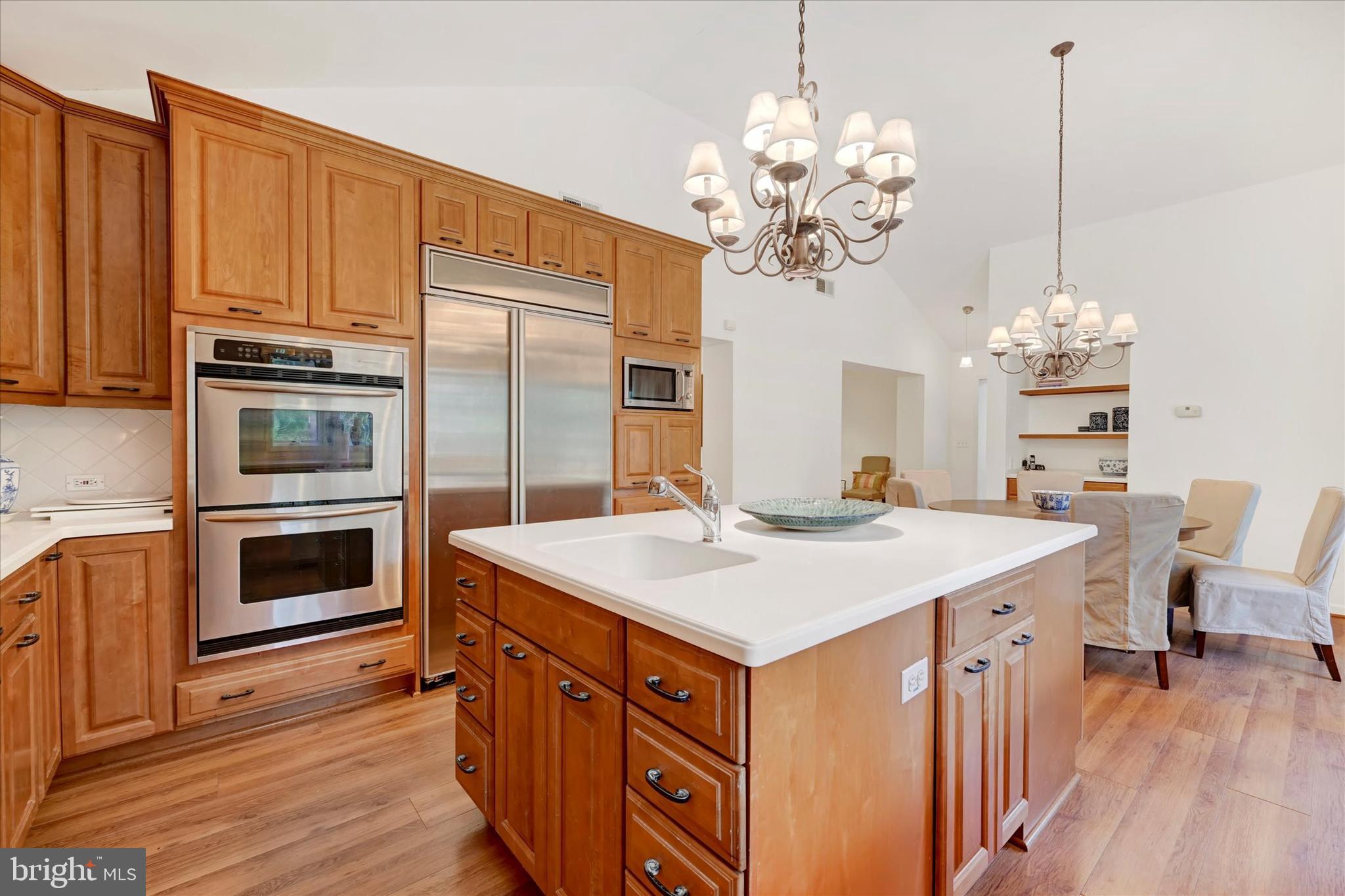 HAMPTON GARDENS - Residential