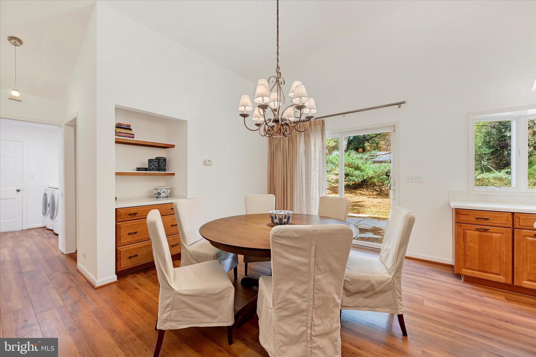 HAMPTON GARDENS - Residential