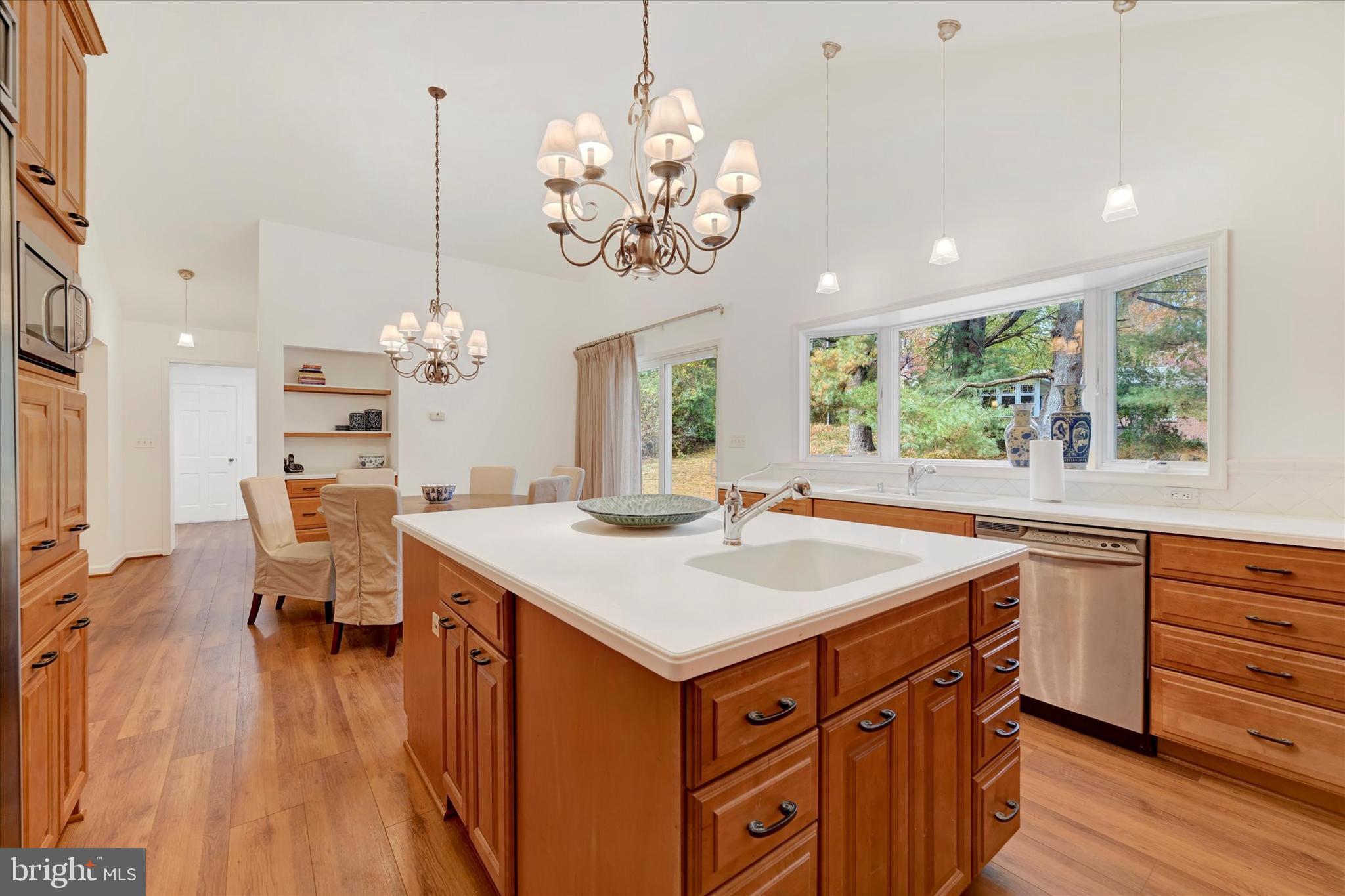 HAMPTON GARDENS - Residential