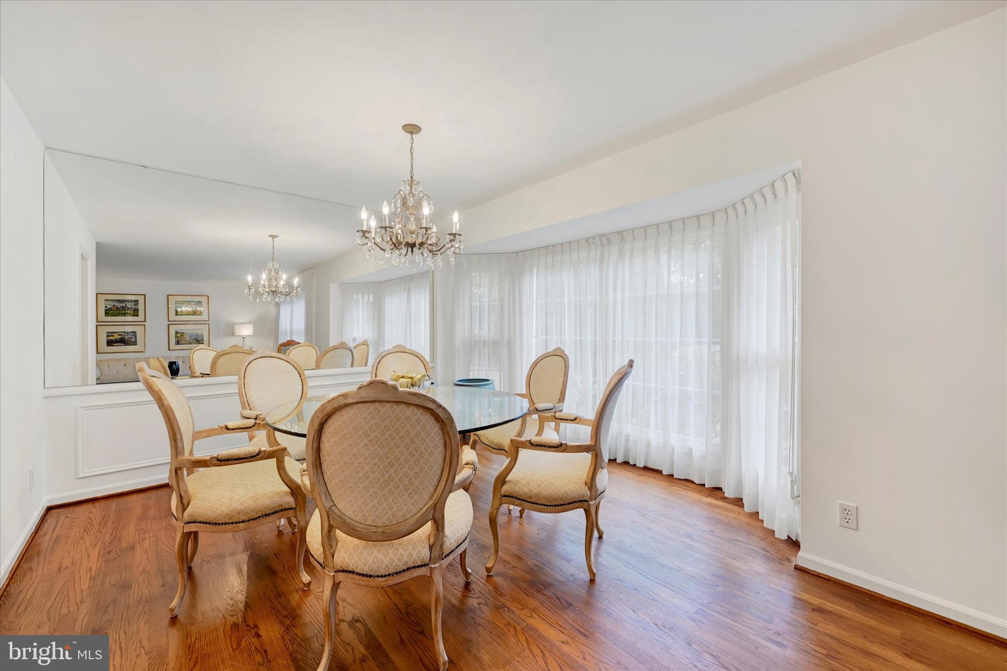 HAMPTON GARDENS - Residential