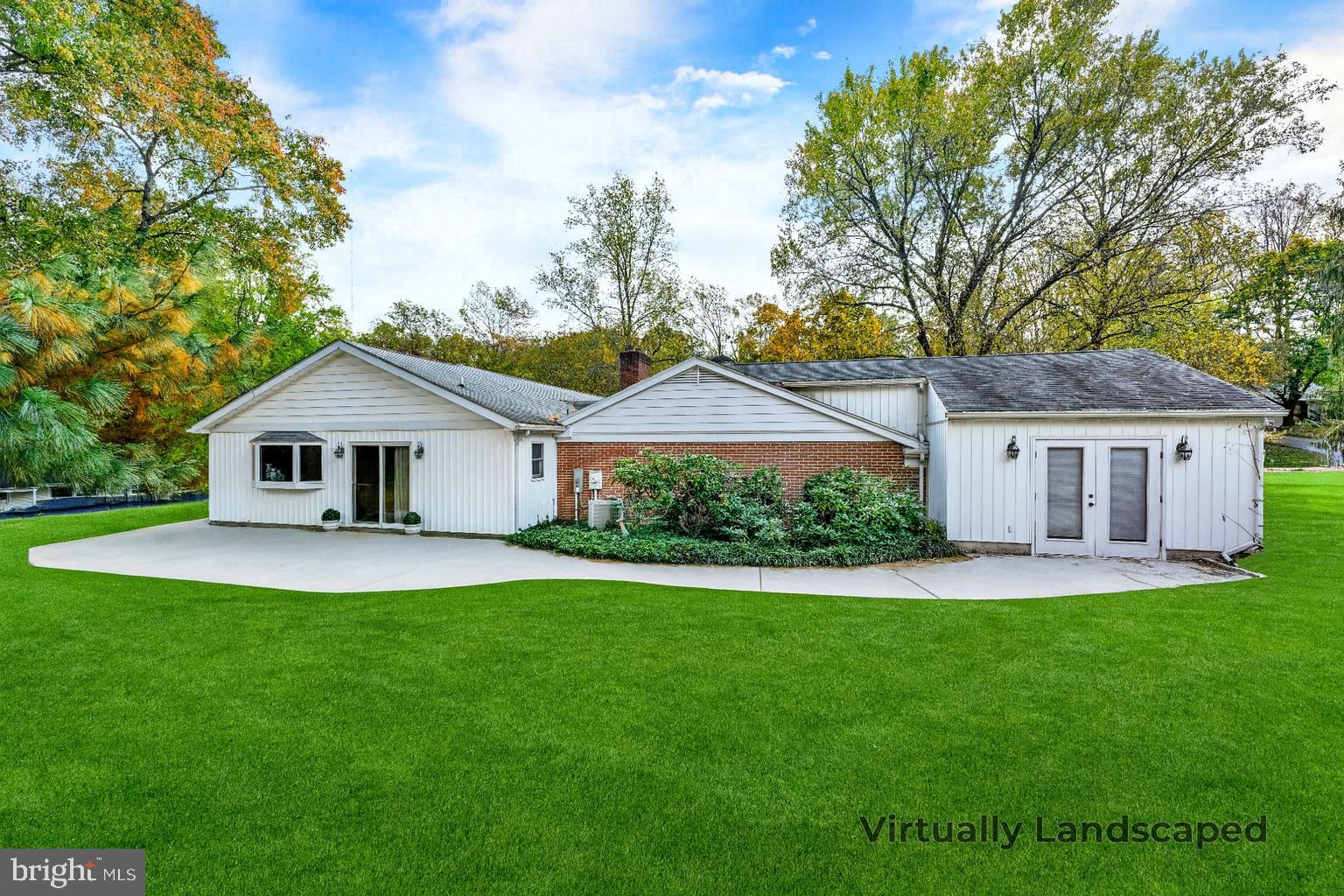 HAMPTON GARDENS - Residential