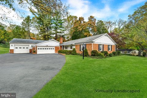 4 MIDCREST COURT TOWSON MD 21286