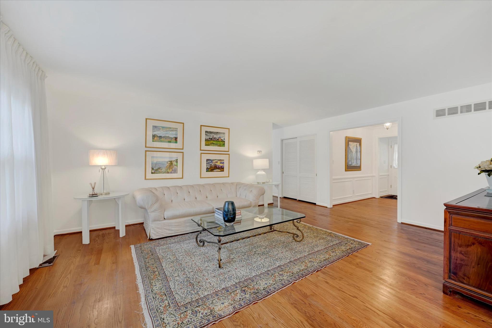 HAMPTON GARDENS - Residential