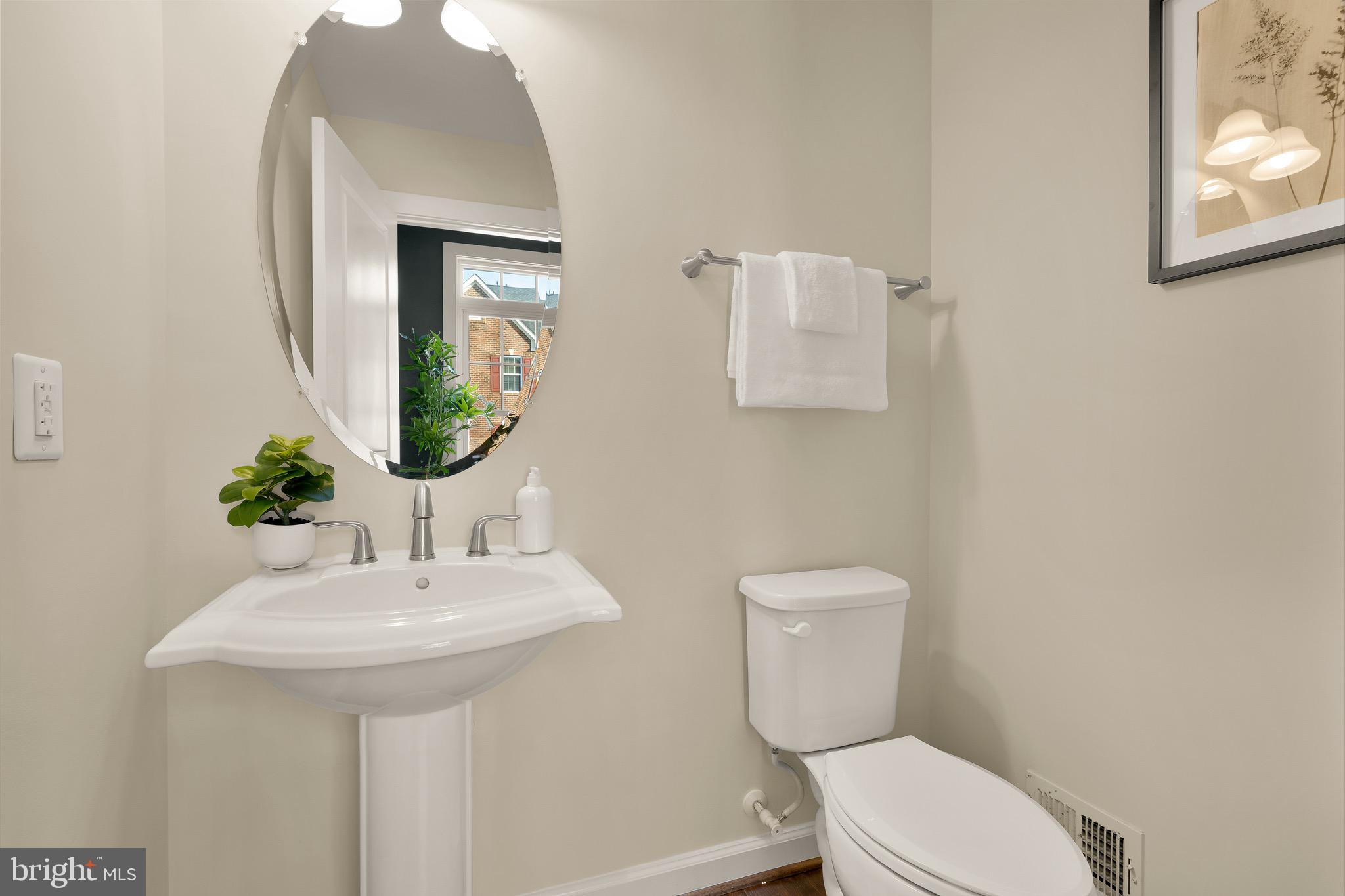 GREENBELT STATION - Residential