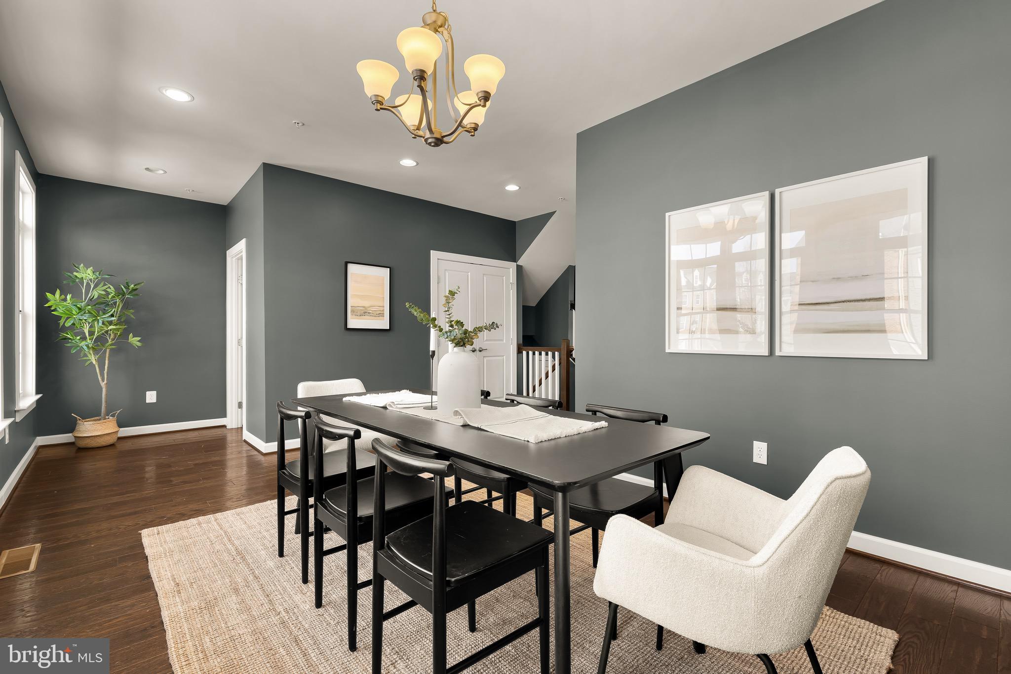 GREENBELT STATION - Residential