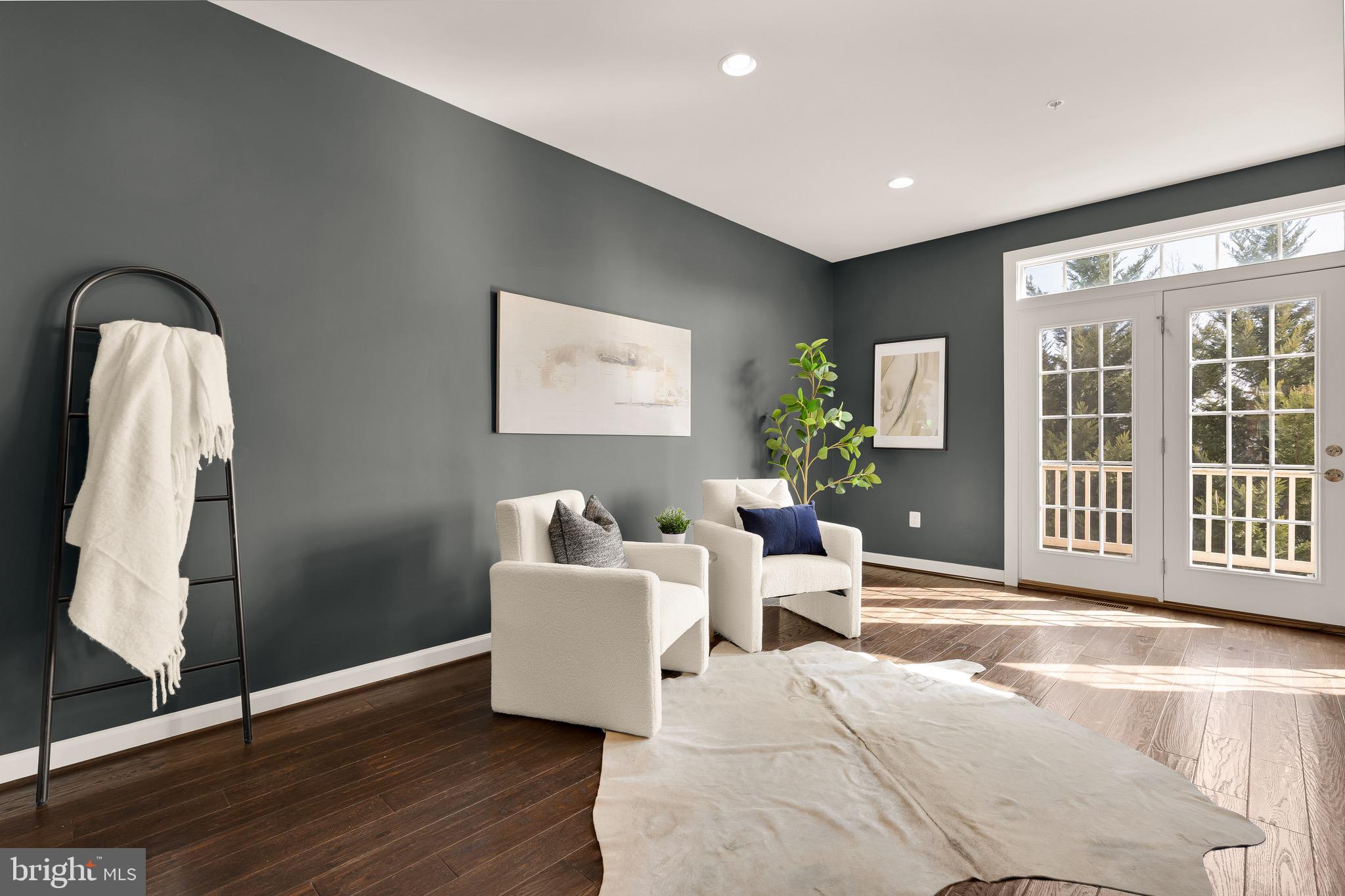 GREENBELT STATION - Residential