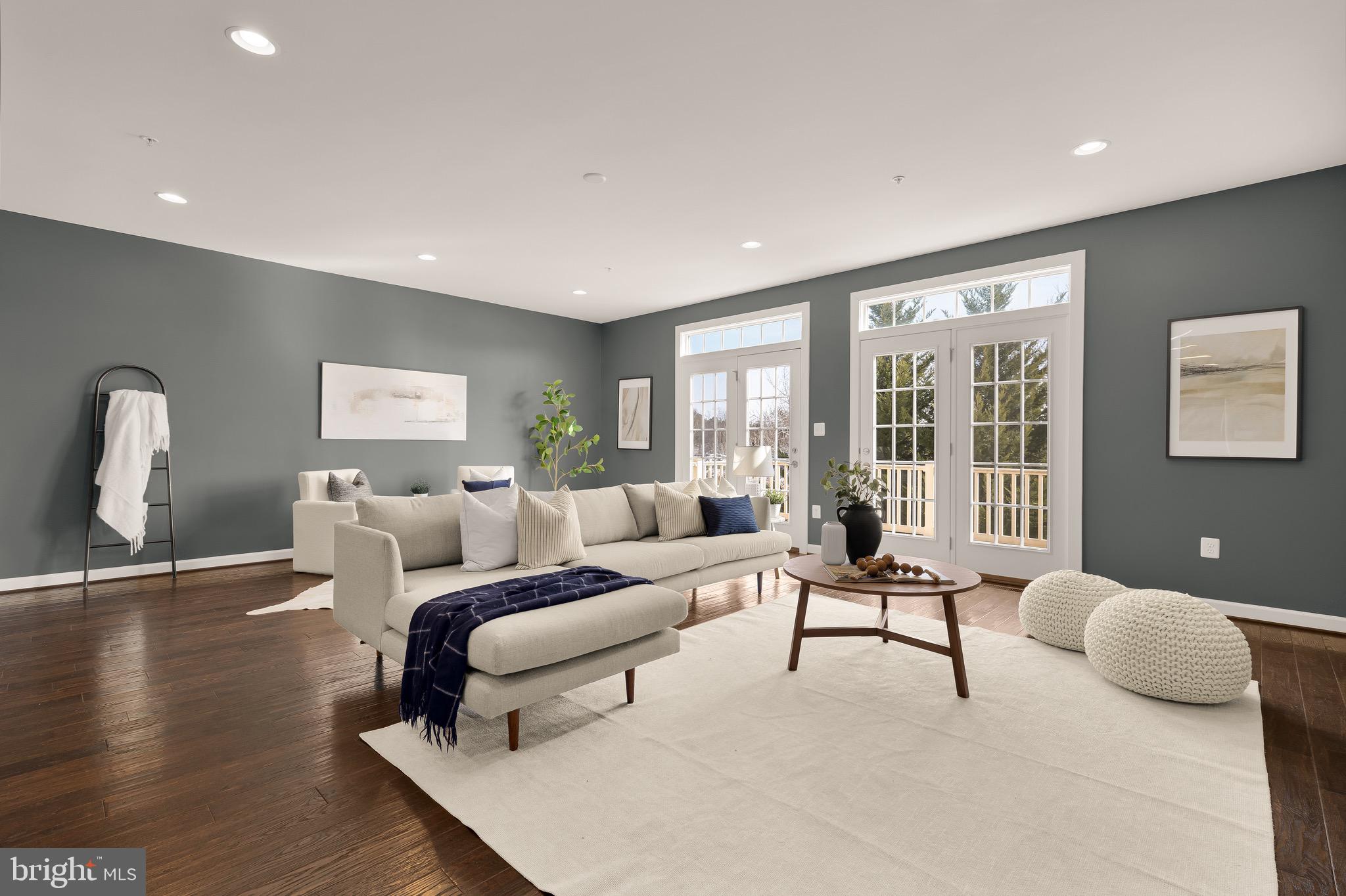 GREENBELT STATION - Residential