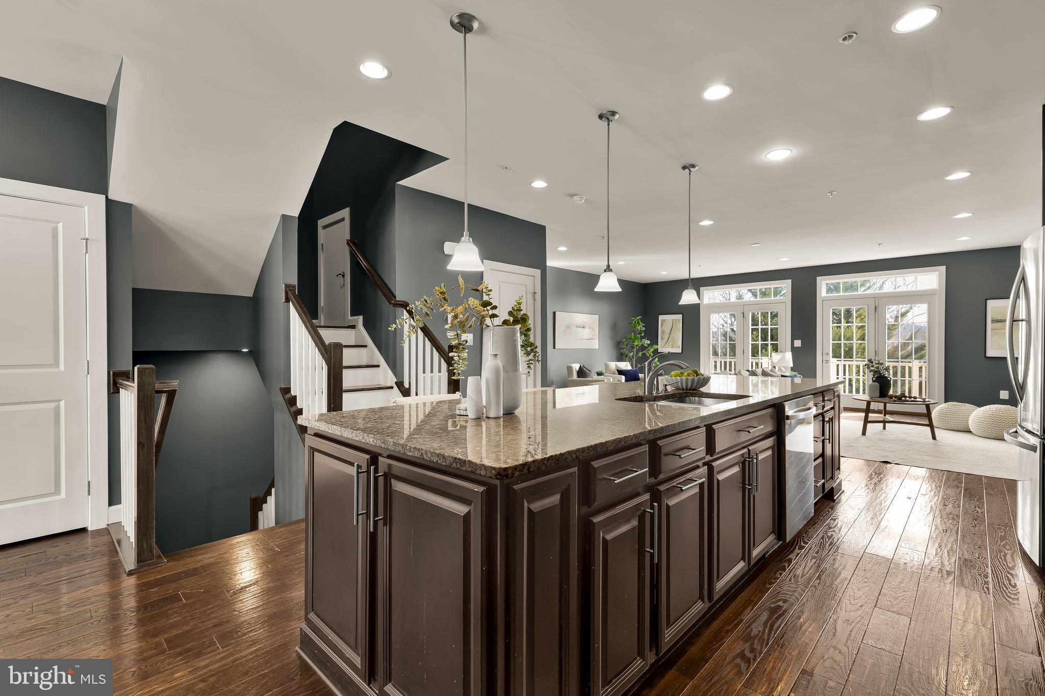 GREENBELT STATION - Residential