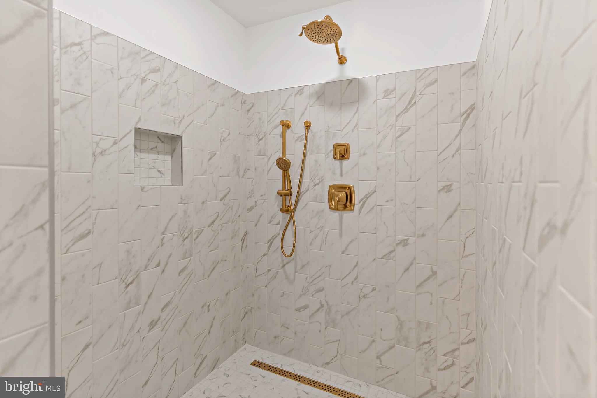 THE WOODS - Residential