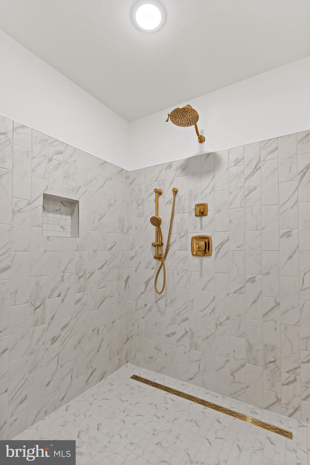 THE WOODS - Residential