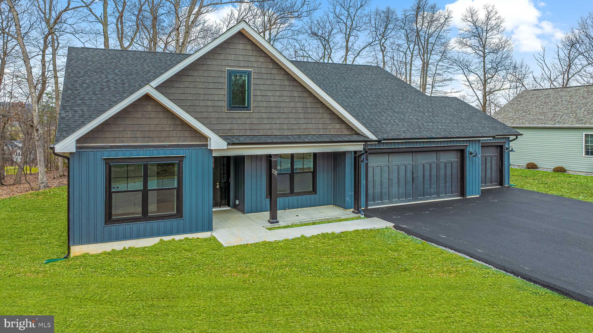 THE WOODS - Residential