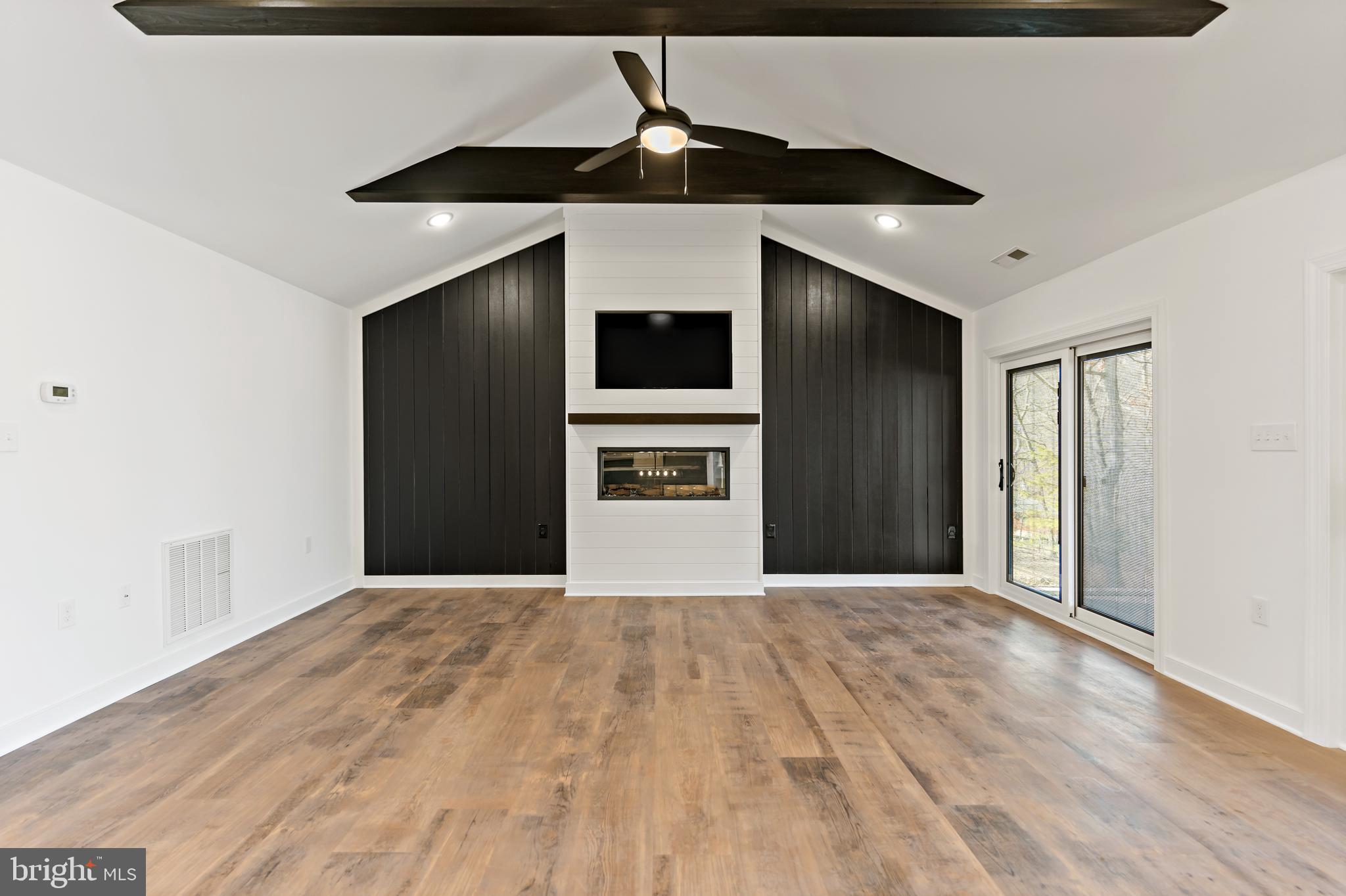 THE WOODS - Residential