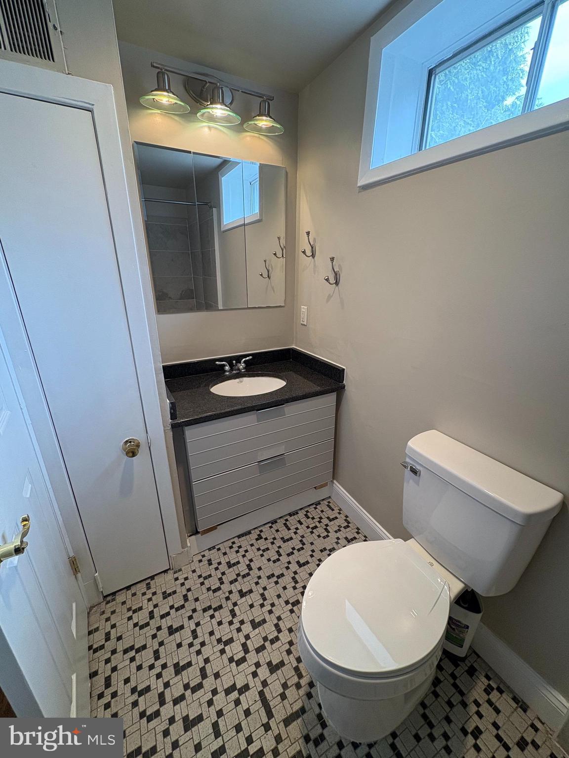 SOCIETY HILL - Residential Lease