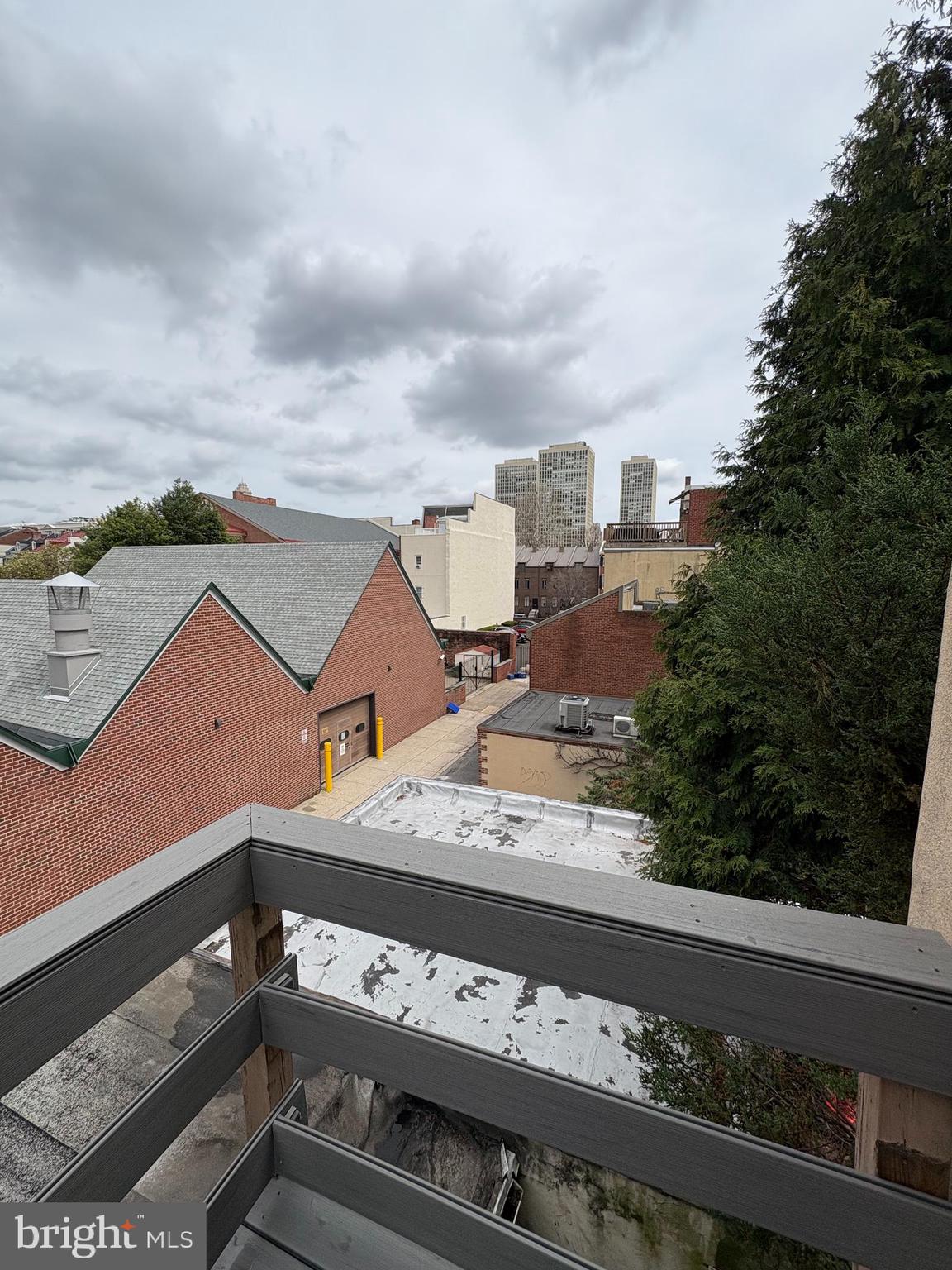 SOCIETY HILL - Residential Lease