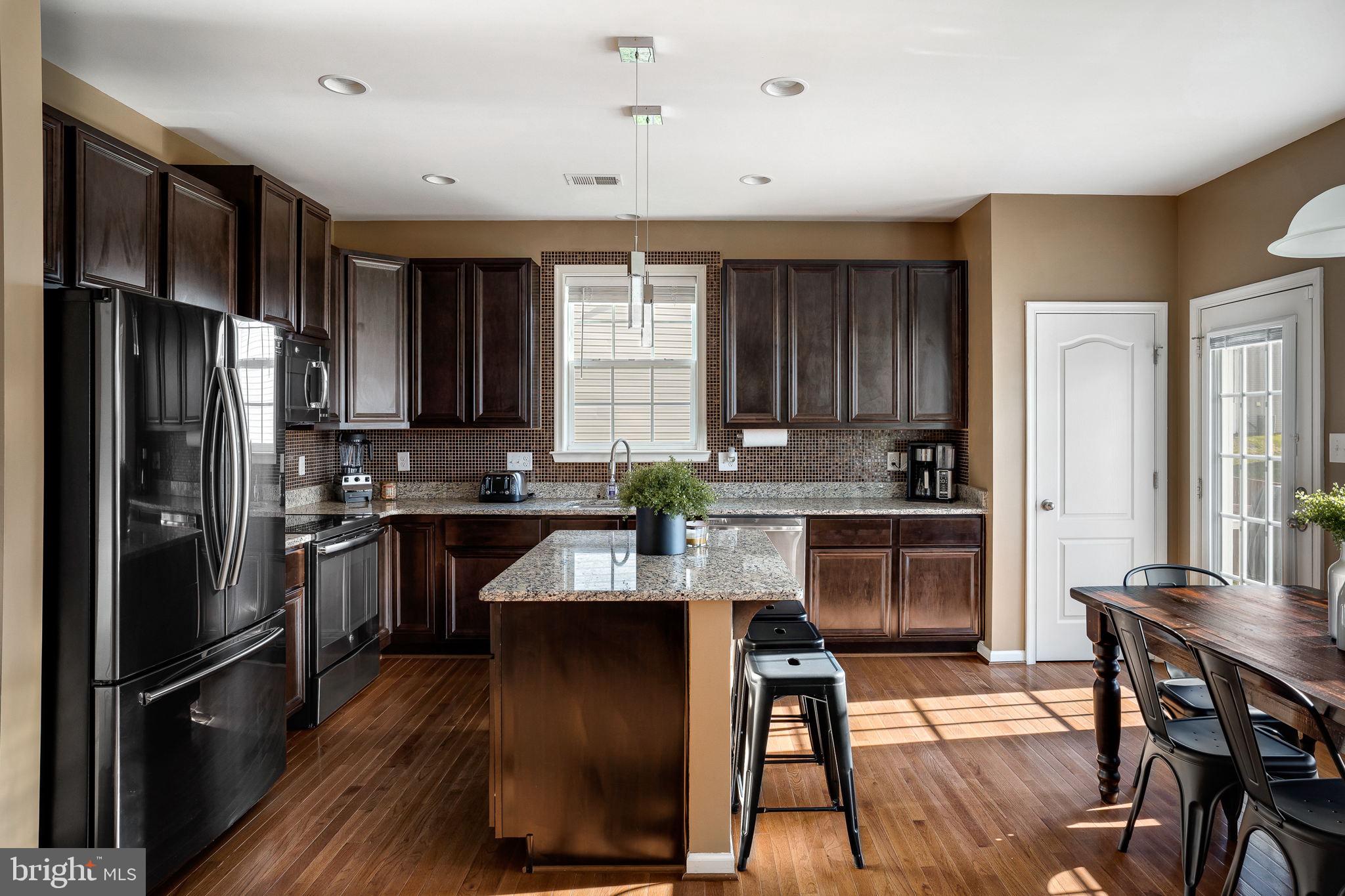 MORNING DOVE ESTATES - Residential