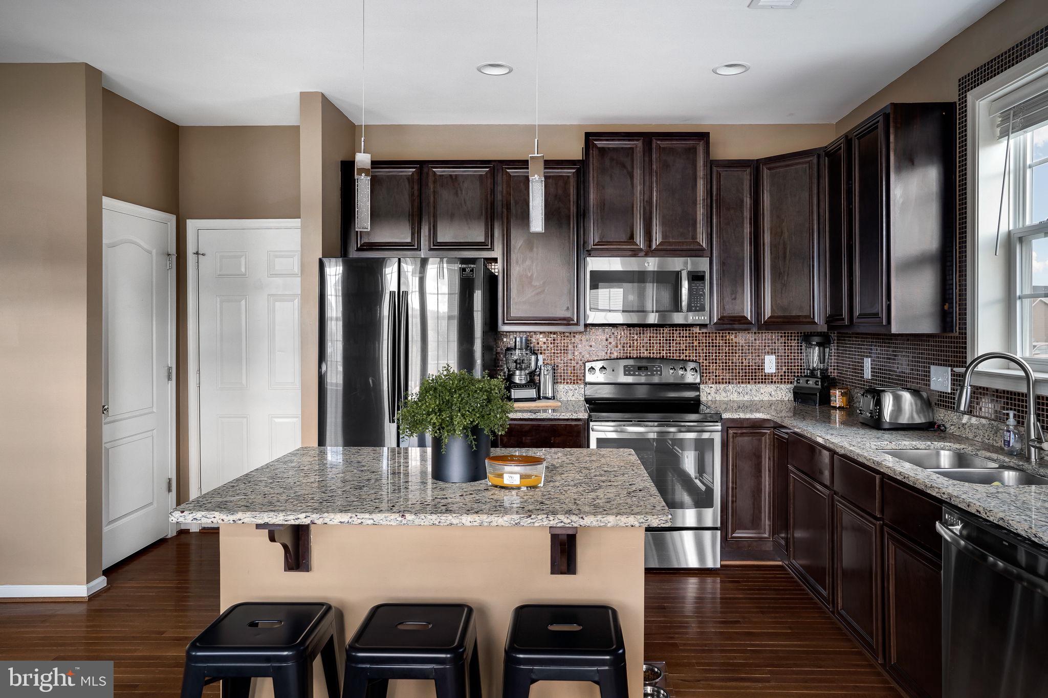 MORNING DOVE ESTATES - Residential