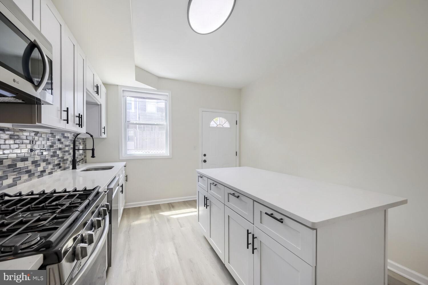 HIGHLANDTOWN - Residential