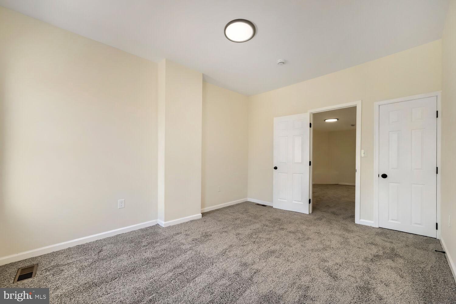 HIGHLANDTOWN - Residential