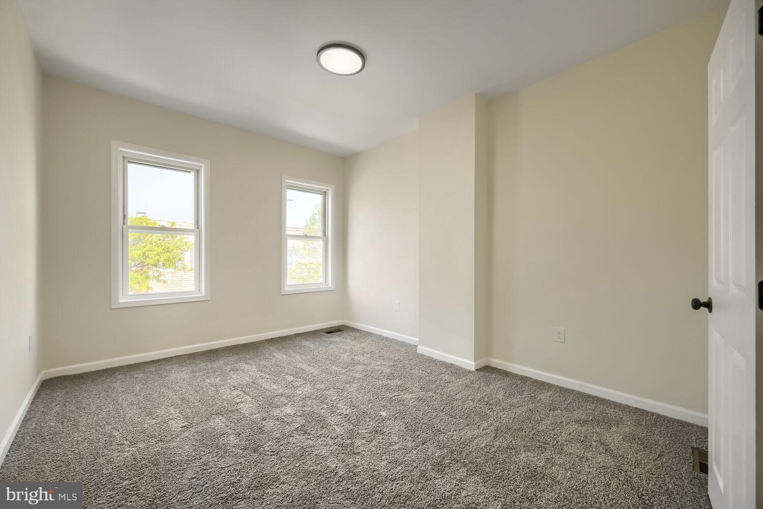 HIGHLANDTOWN - Residential