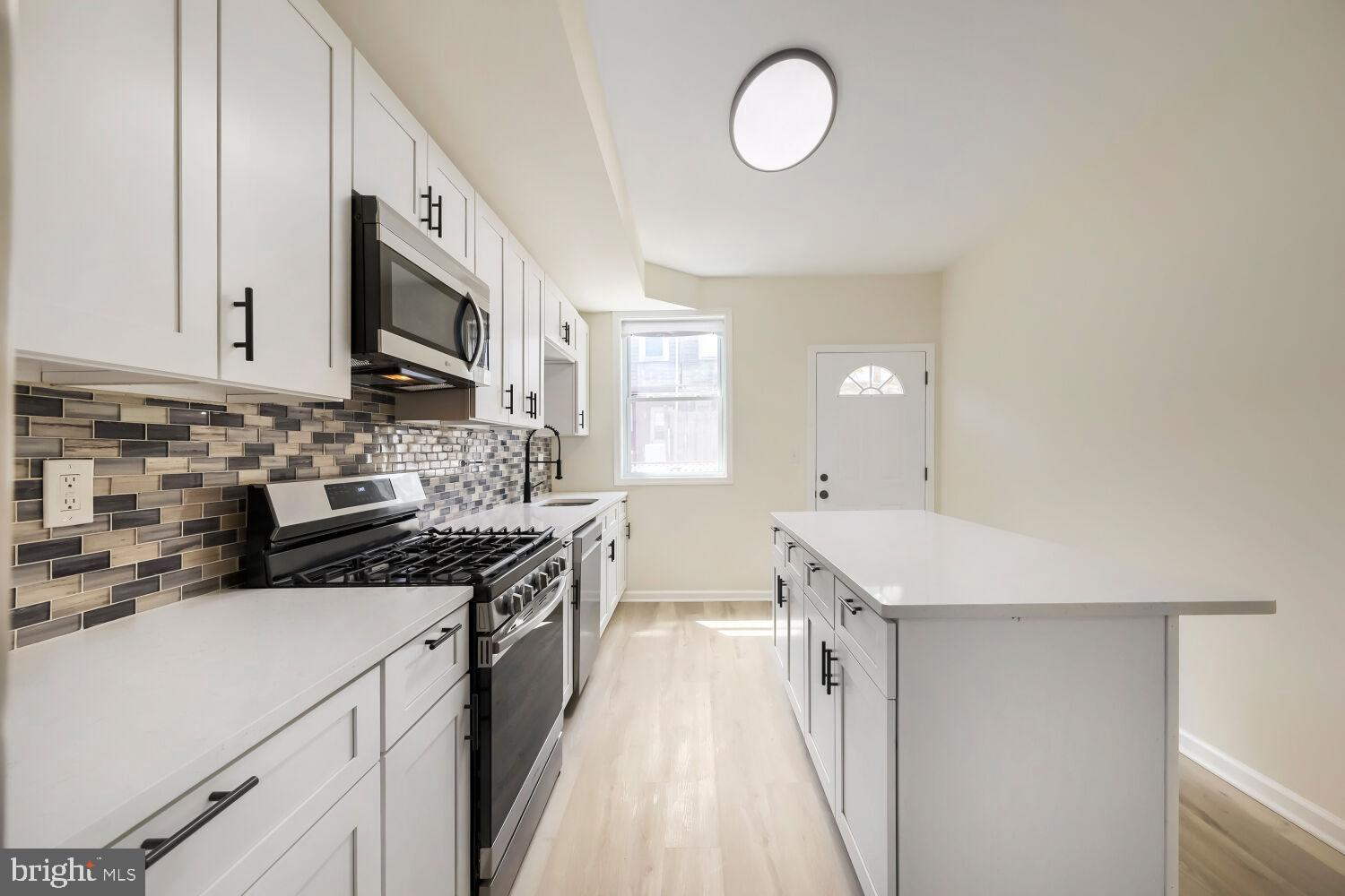 HIGHLANDTOWN - Residential