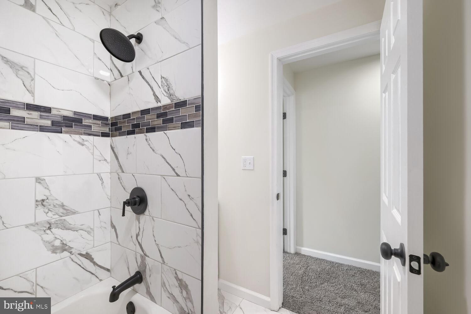 HIGHLANDTOWN - Residential