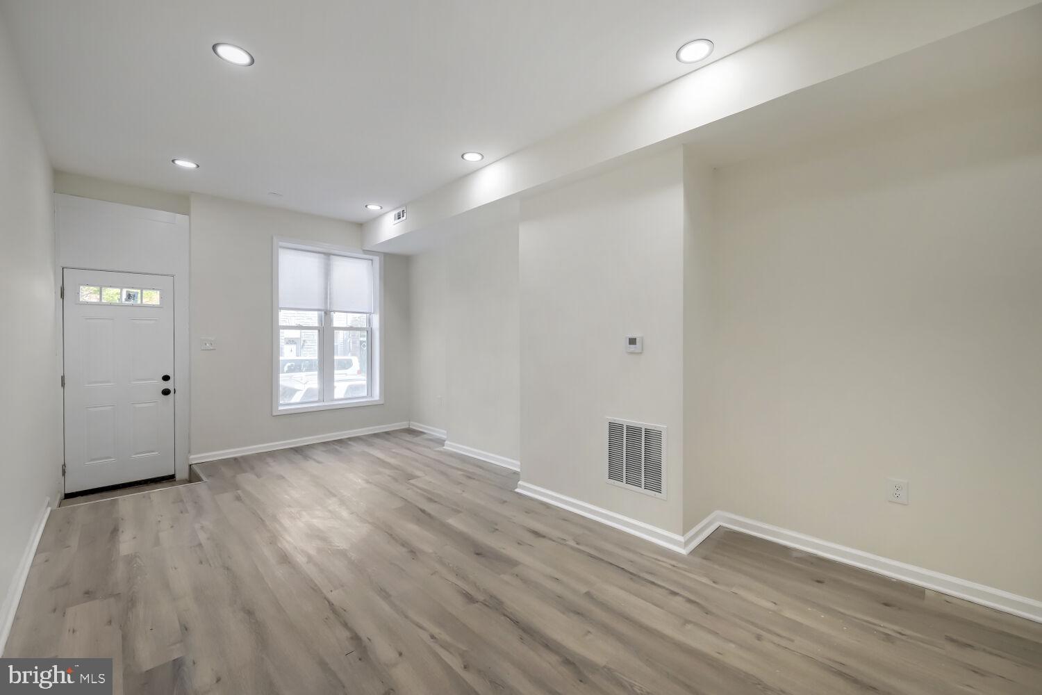 HIGHLANDTOWN - Residential