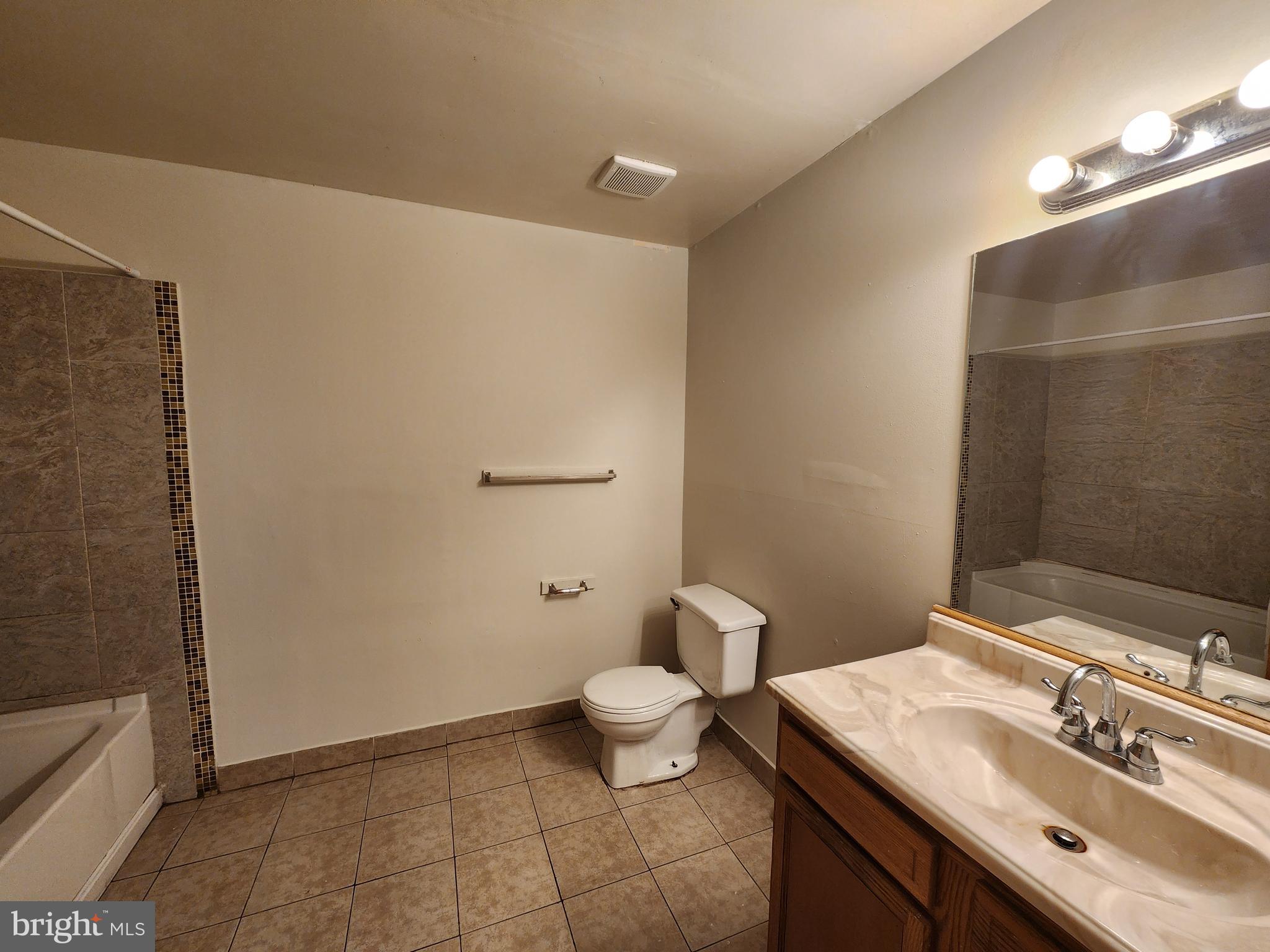 SANDTOWN-WINCHESTER - Residential