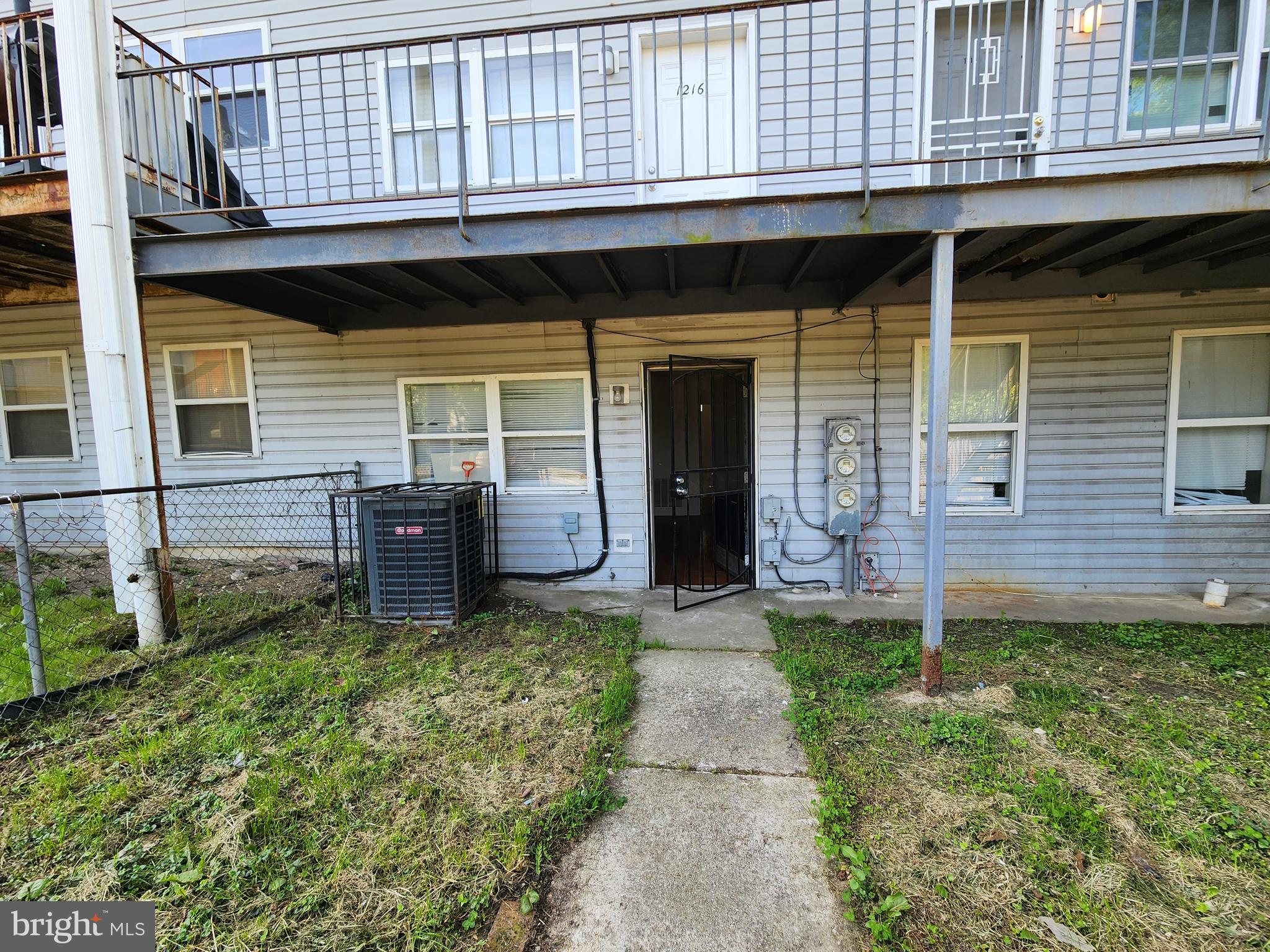 SANDTOWN-WINCHESTER - Residential