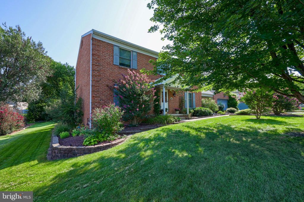 Photo of 1300 Garrison Drive, YORK, PA 17404 (MLS # PAYK2090664)