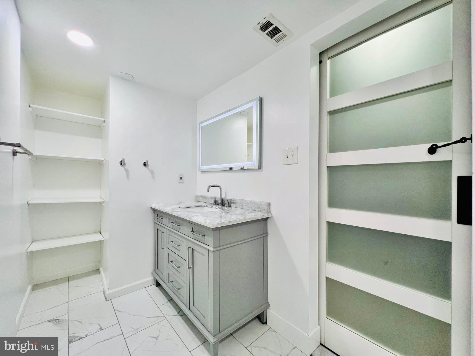 BETHESDA PARK - Residential