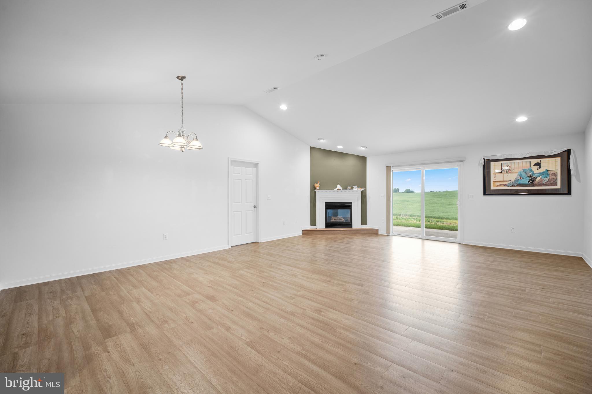 MEADOWSGREEN - Residential