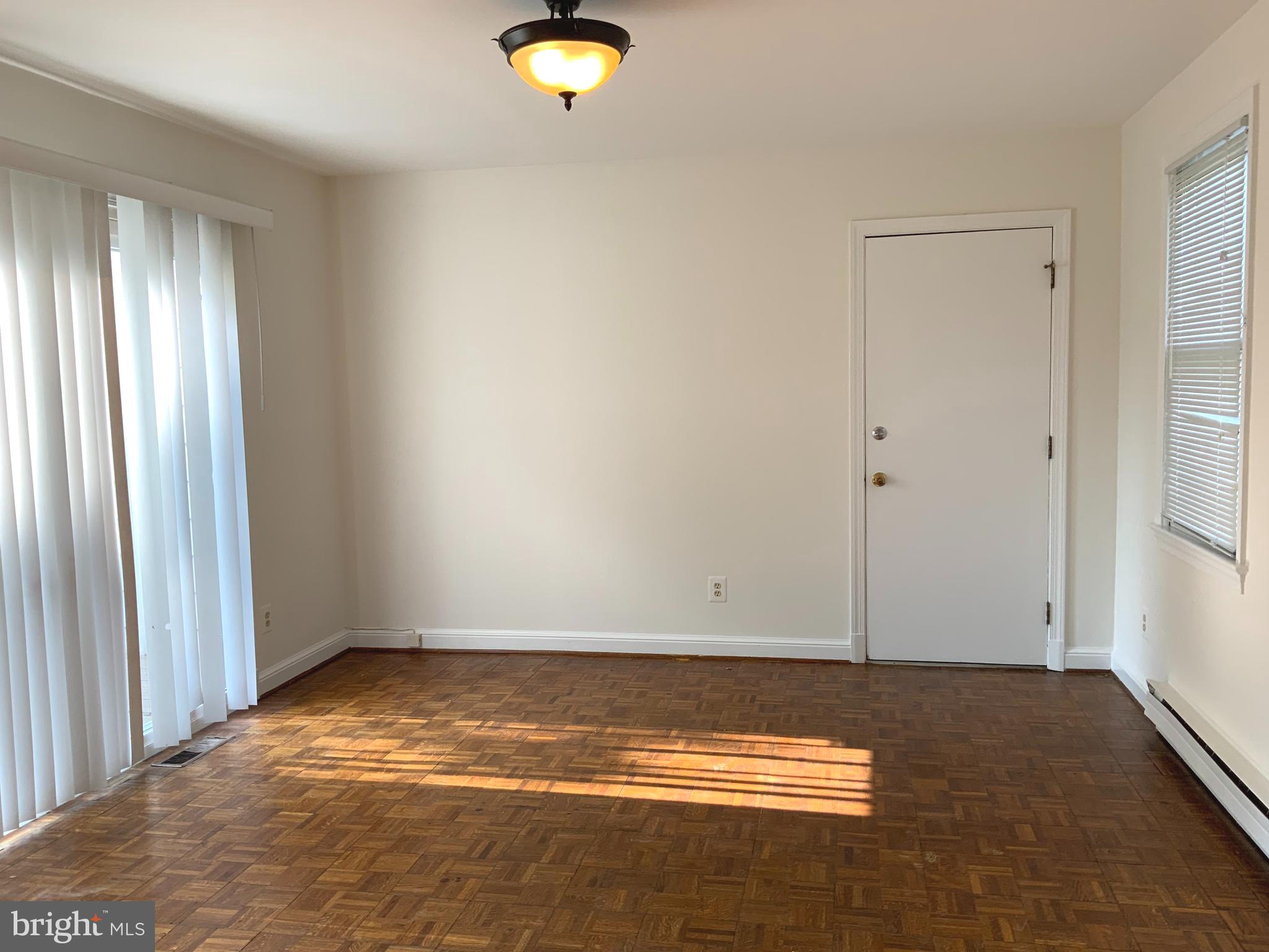 PARKWOOD - Residential Lease