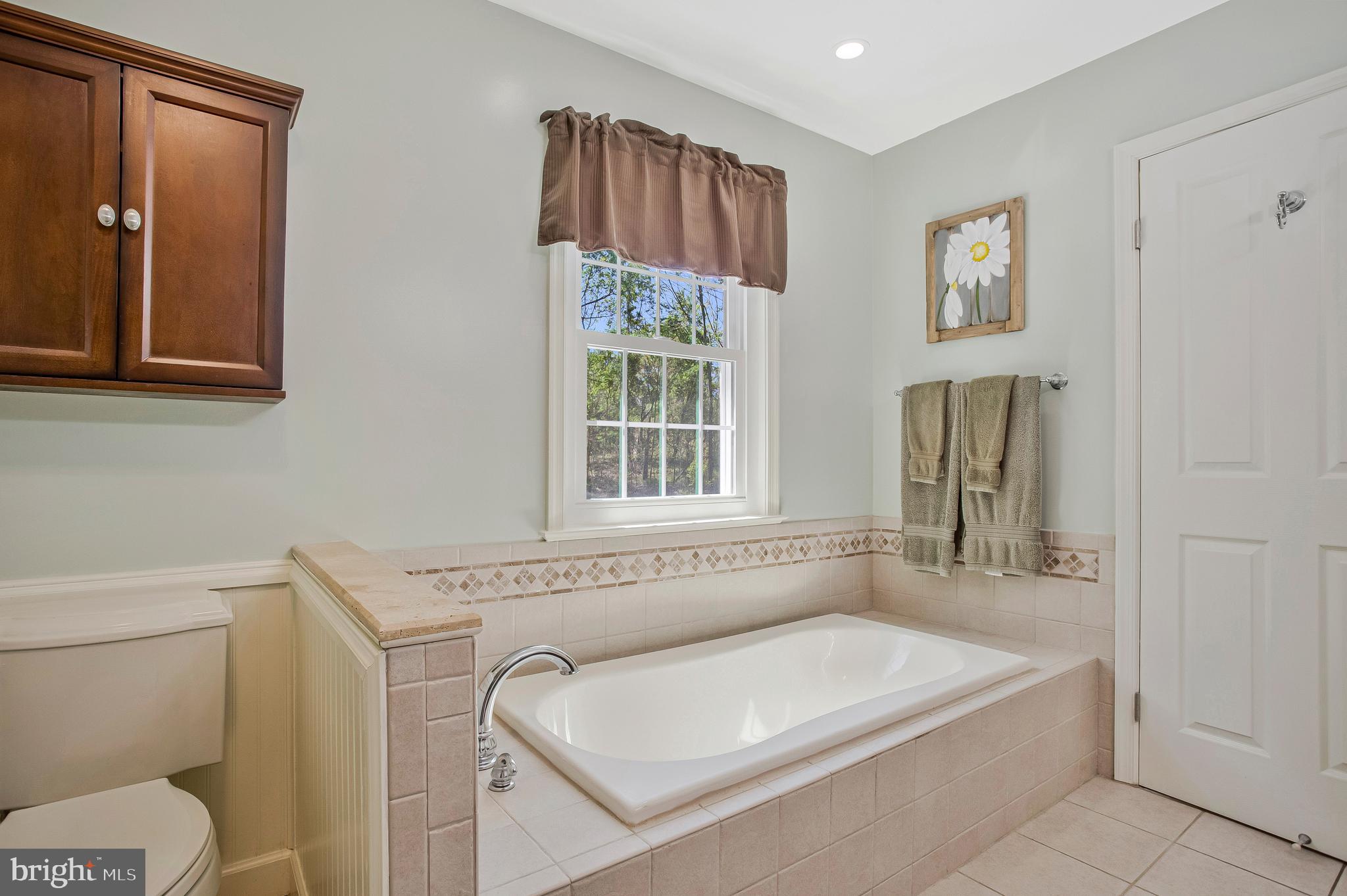 VALLEY LEE - Residential