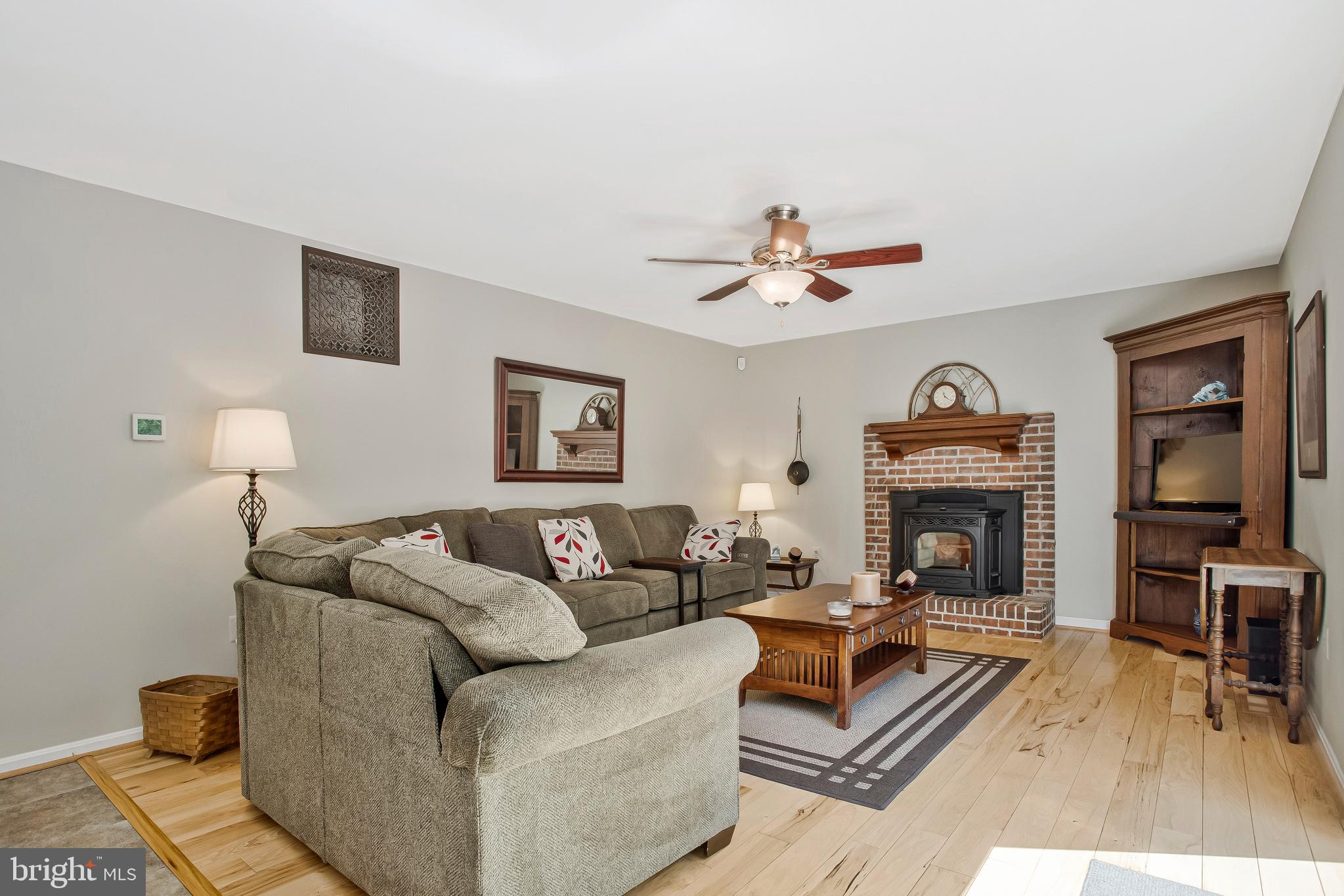 VALLEY LEE - Residential