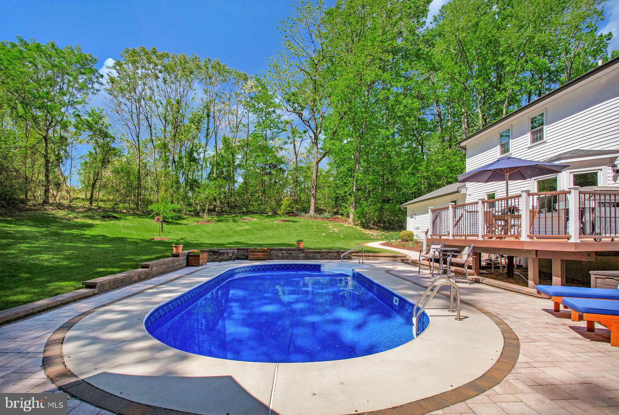 VALLEY LEE - Residential